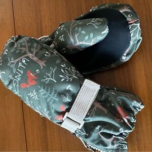 Kids Forest Adventure Mittens - Green and Red